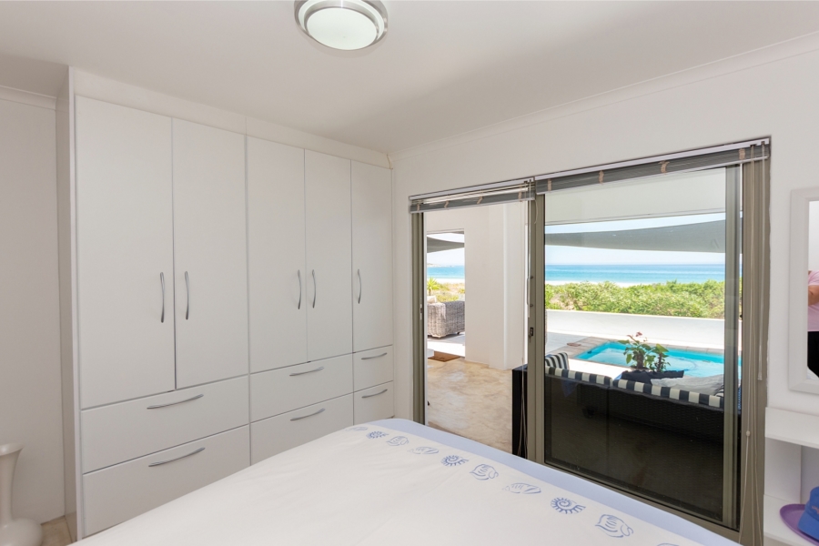 5 Bedroom Property for Sale in Golden Mile Western Cape